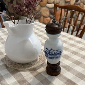 Vintage cottagecore primitive delft Blue and White Ceramic Pepper Mill